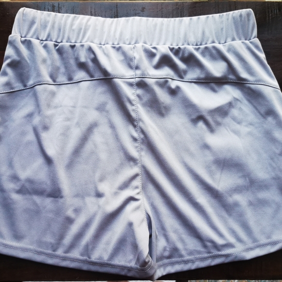 Willit Women's Light Grey Athletic Shorts (Large) - Picture 5 of 5